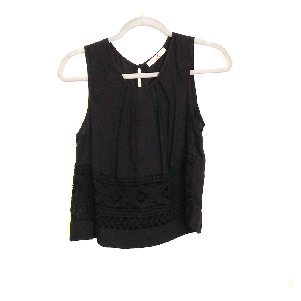 Black crop tank